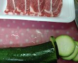 ズッキーニ豚肉と焼肉のタレで炒めただけ〜作り方1写真