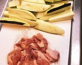 茄子と鶏モモ肉の梅干しサッパリ煮作り方1写真