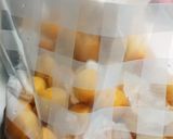 ジップロックで、氷砂糖入り減塩梅干し作り方7写真
