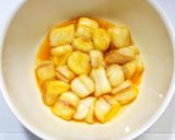 豚こま肉と卵麩（ふ）の醤油炒め作り方2写真