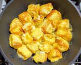 豚こま肉と卵麩（ふ）の醤油炒め作り方3写真