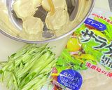サラダチキンと胡瓜の辛子マヨ和え作り方1写真