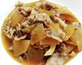 食べるラー油をのせて♪がっつり豚バラ大根作り方6写真