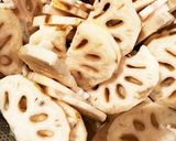レンコンと生姜煮込み作り方1写真