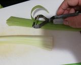 塩昆布で超簡単！無限セロリ作り方1写真