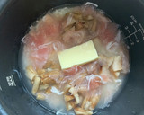 簡単！生ハムとキノコの炊き込みご飯作り方1写真