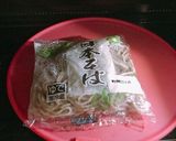 暑い日に！レンジで簡単、もずく酢納豆そば作り方1写真