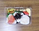 おにぎり弁当2号3兄弟&ごま錦糸茎わかめ作り方1写真