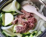 ズッキーニのコンビーフ炒め作り方4写真