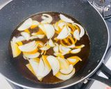 お揚げ入り、豚肉とキャベツのすき煮♪作り方2写真