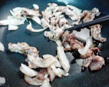 豚こまとトマトと卵のチリ味噌ソース炒め！作り方3写真