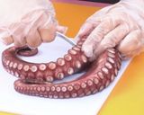 梅干しでさっぱり！タコの桜煮【食遺産】作り方1写真