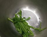 モロヘイヤの茎入りにんじんしりしり作り方1写真