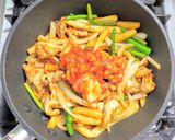 豚ロースとニンニクの芽とポテトの中華炒め作り方7写真