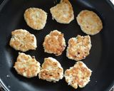 簡単節約☆厚揚げ入り甘辛鶏つくね。作り方5写真