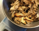 スモークタンと焼き舞茸とオリーブのマリネ作り方7写真