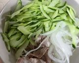 野菜たっぷりのせた冷やしうどん作り方1写真