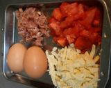 チーズと生ハムのトマトのフリッタータ作り方1写真