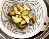 なすと油揚げのみそ汁作り方3写真