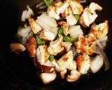 親子丼★絹さやに椎茸も入れといたヨ♪作り方1写真