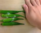 茹でないオクラの丸ごとマリネ作り方1写真
