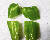 ピーマンとハムと玉ねぎの炒めもの作り方1写真