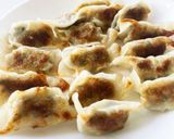 パリパリ皮の肉餃子 中はジューシー!作り方12写真
