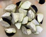 手抜き~焼きナスの玉ねぎ和え~作り方1写真