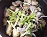 鶏もも肉とアスパラのレモン塩バター炒め作り方4写真