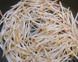 簡単！激ウマ！牛肉ともやしの味噌炒め♪作り方1写真