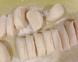 簡単✨手作りの皮でモチモチ餃子作り方4写真