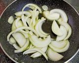 毛ガニの夏野菜カレー炒め作り方3写真