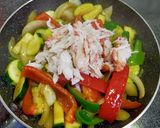 毛ガニの夏野菜カレー炒め作り方7写真