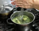 【シッキム料理】イラクサのスープ作り方12写真