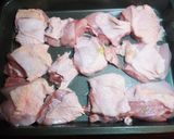 鶏肉とセロリのガーリックトマト煮込み作り方1写真