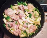 鶏肉とセロリのガーリックトマト煮込み作り方3写真