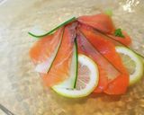 スモークサーモンのカルパッチョです。作り方1写真