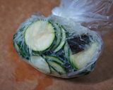 【お手軽】ズッキーニの塩麹和え作り方4写真