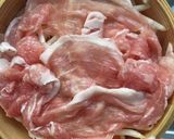 豚ロース重ね蒸し たっぷりもやしと葱作り方3写真