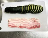 ベーコンとズッキーニの塩麹炒め作り方1写真