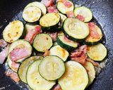 ベーコンとズッキーニの塩麹炒め作り方4写真