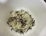 胡麻油と塩昆布で和えた温素麺作り方3写真