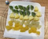 透明ゼリーにフルーツ浮かぶドーナツゼリー作り方1写真