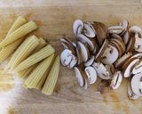 簡単！豚挽き肉と海老のライム風味スープ♪作り方2写真