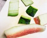 エコ＆簡単　スイカの皮の浅漬け作り方1写真