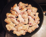 簡単☆手羽元とレタスの酒蒸し焼き作り方1写真