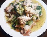 簡単☆手羽元とレタスの酒蒸し焼き作り方3写真