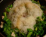 ダイエット☆しらたきのパスタ（菜花・鶏）作り方3写真