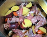 豚小間肉で、肉じゃが。作り方3写真