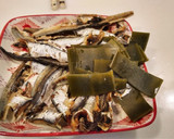 出汁を取ったあとの昆布と煮干しで簡単佃煮作り方2写真